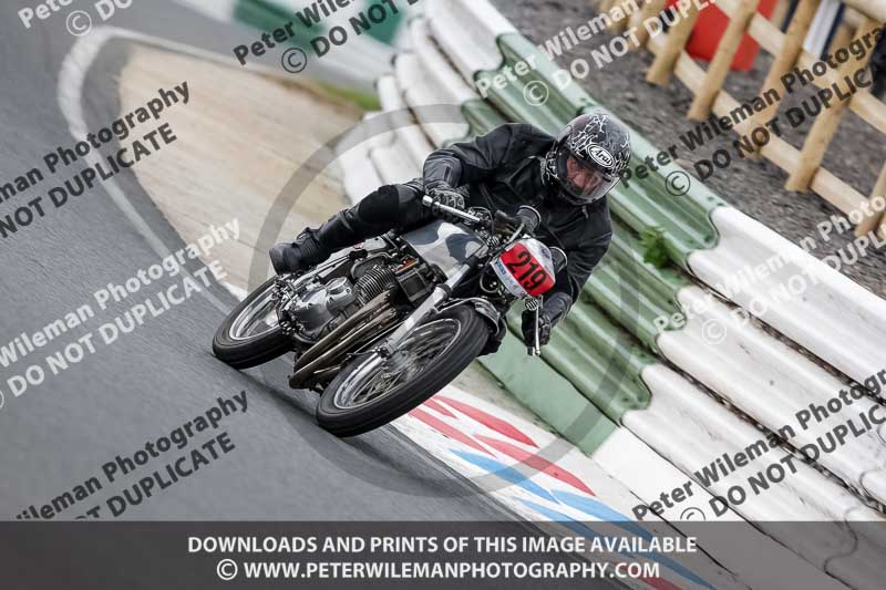 Vintage motorcycle club;eventdigitalimages;mallory park;mallory park trackday photographs;no limits trackdays;peter wileman photography;trackday digital images;trackday photos;vmcc festival 1000 bikes photographs